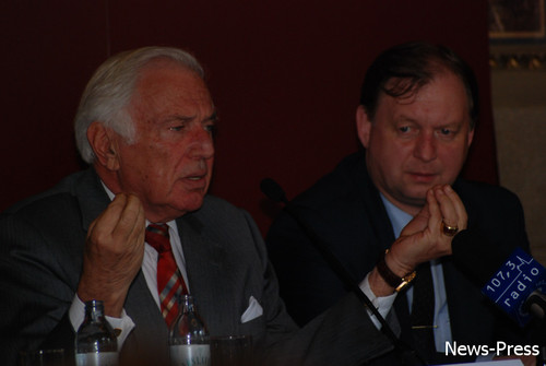 Pressekonferenz Wiener-Oper 2009/2010: Ioan Holender (Direktor Wiener-Oper)