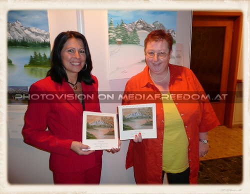 Pr�sentation mit Freude: Brigitte Egretzberger,Ernestine Gira