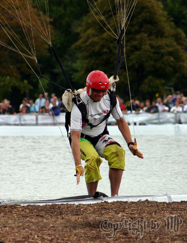 Knapp das Ufer verfehlt