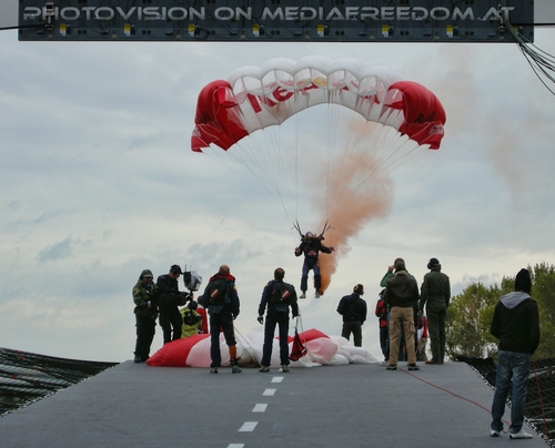 Fallschirmspringer Landung