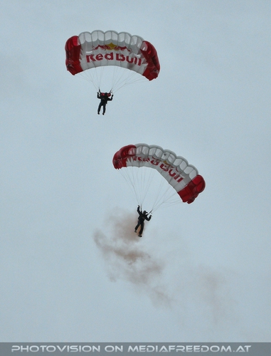 Fallschirmspringer Duett