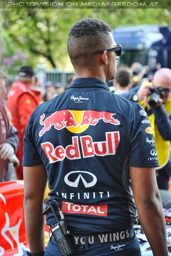Showrun Pix 69: Red Bull Racing Crew