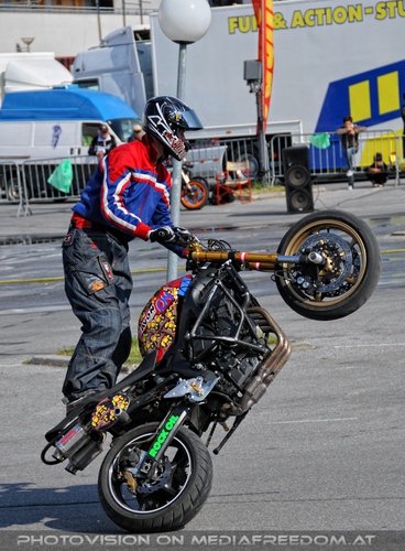 Bike Stunt Show 07