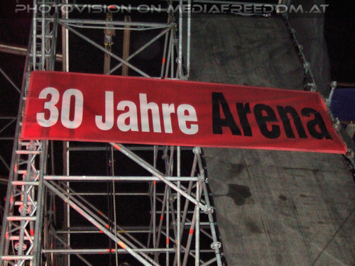 Falling in between 01