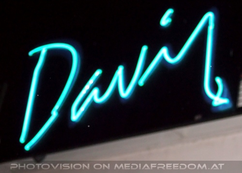 Strange kind of woman 01