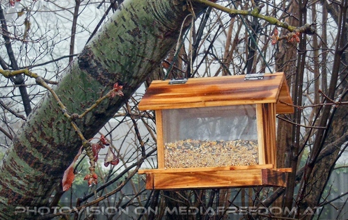 Vogelfutterh�uschen
