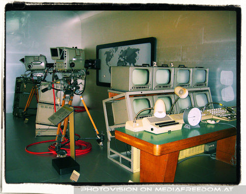 Rotlicht in Fernsehstudio 1