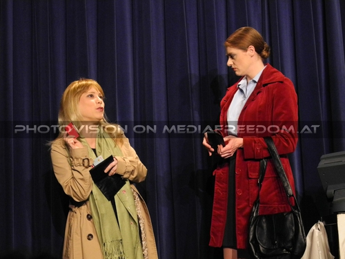 Szene 08: Claudia Rohnefeld,Alexandra Schmid