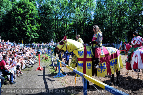 Turnier zu Pferde 18