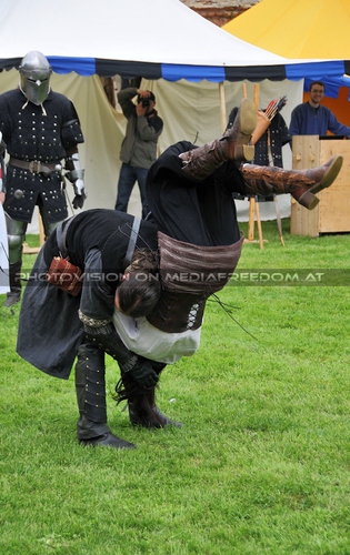 Nahkampf - Mann gegen Frau