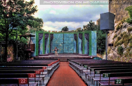 Umsonst - Nestroy auf Liechtenstein