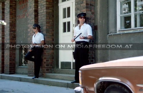 Dont get in touch 06: Charly F. Lovehurts (Charly Swoboda),Muff Sopper